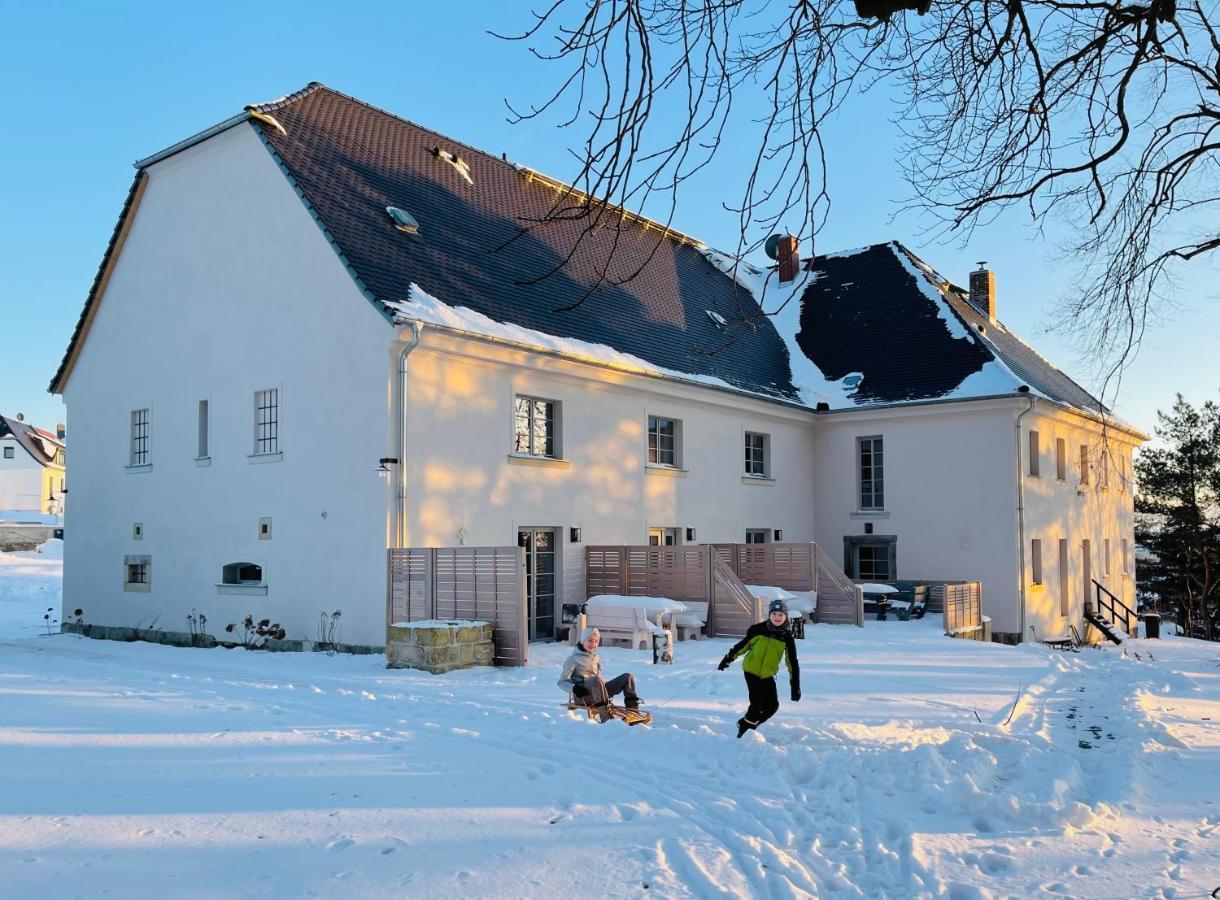 Farmhouse Eckartsberg Im Zittauer Gebirge - Gemuetliche Und Moderne Ferienwohnungen Mit Terrasse Esterno foto
