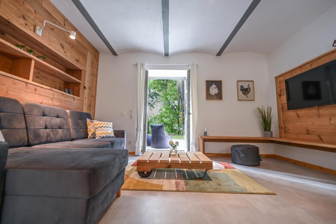 Farmhouse Eckartsberg Im Zittauer Gebirge - Gemuetliche Und Moderne Ferienwohnungen Mit Terrasse Esterno foto