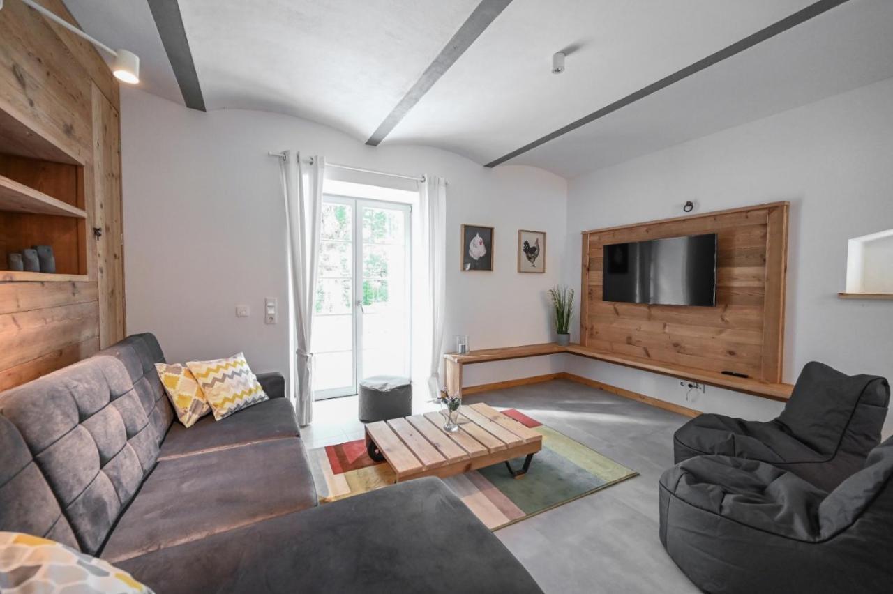 Farmhouse Eckartsberg Im Zittauer Gebirge - Gemuetliche Und Moderne Ferienwohnungen Mit Terrasse Esterno foto